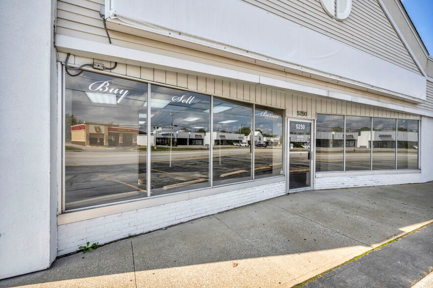 More Photos Of 5220-5250 Northfield Rd, Maple Heights Unknown For Lease