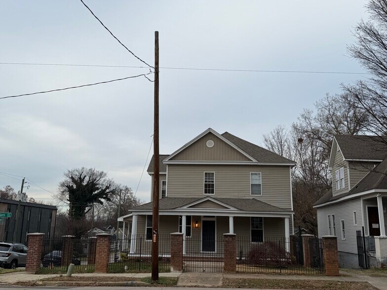 More Photos Of 903 1/2 New Bern Ave, Raleigh Office Residential For Lease