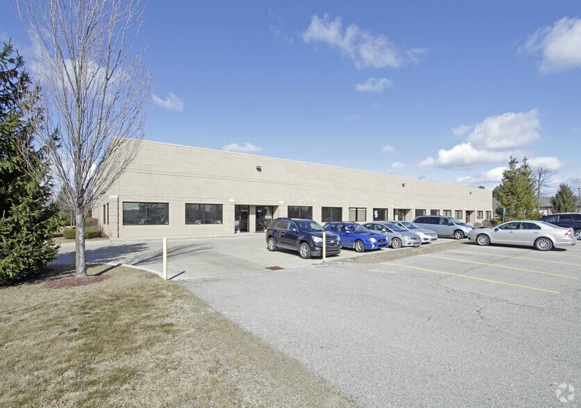 More Photos Of 13417-13423 W Star Dr, Shelby Township Warehouse For Lease