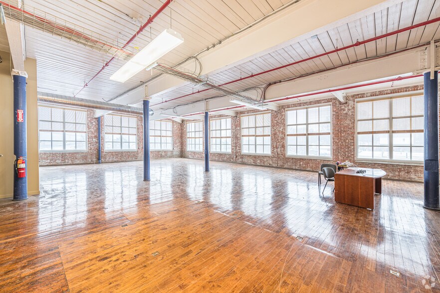 More Photos Of 10 Admiral St, Providence Office For Lease