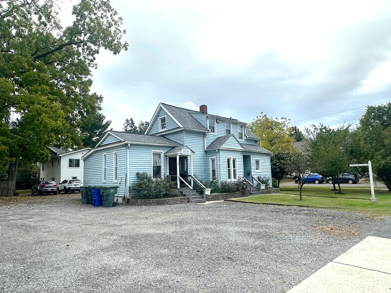 More Photos Of 7501 Rhode Island Ave, College Park Office For Sale