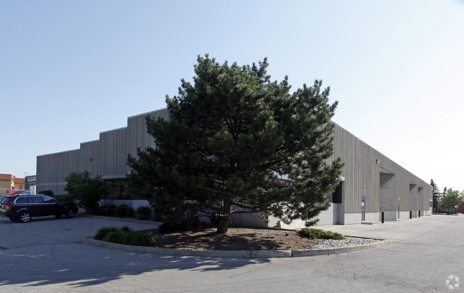 More Photos Of 5650 Timberlea Blvd, Mississauga Warehouse For Sale
