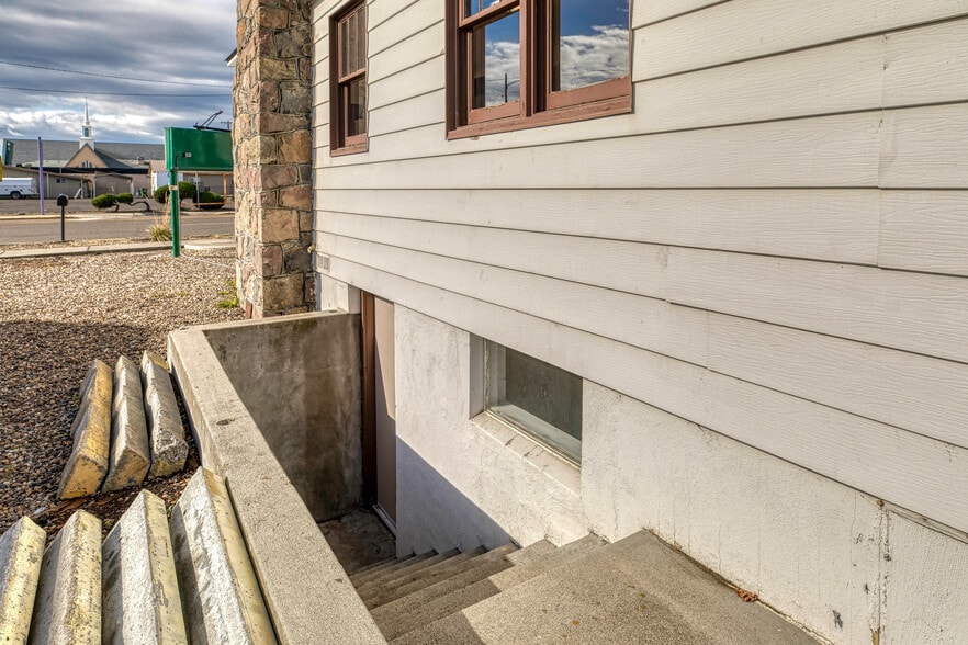 More Photos Of 235 W Idaho Ave, Ontario Office Residential For Sale