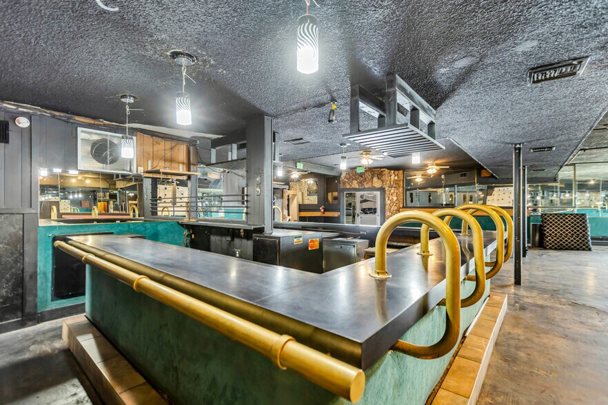 More Photos Of 4217 Stockton Blvd, Sacramento Bar For Lease