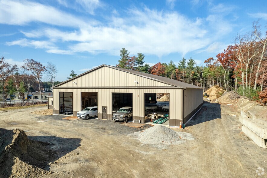 More Photos Of 5 Goddard Rd, Northborough Warehouse For Lease