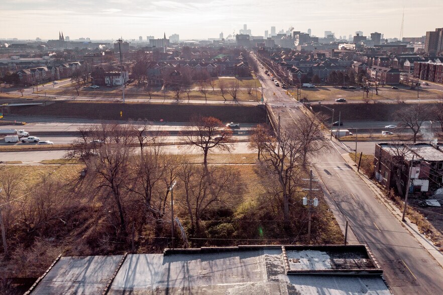 More Photos Of 503 E Edsel Ford Rd, Detroit Land For Sale