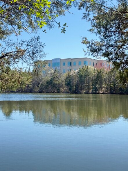 More Photos Of 46090 Lake Center Plz, Sterling Medical For Lease