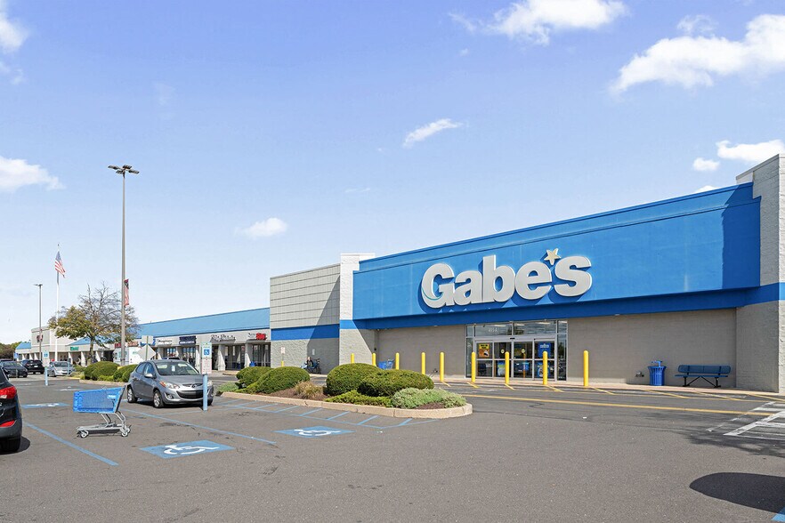 More Photos Of 471 S Oxford Valley Rd, Fairless Hills Unknown For Lease