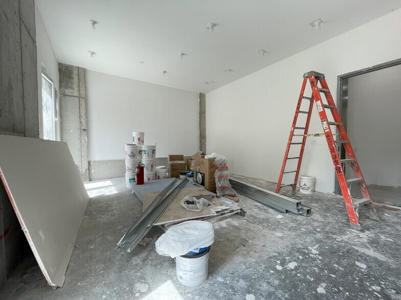 More Photos Of 624 Metropolitan Ave, Brooklyn Apartments For Lease