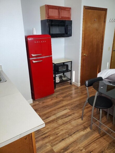 More Photos Of 181 NW Bunnell Ave, Grants Pass Apartments For Sale