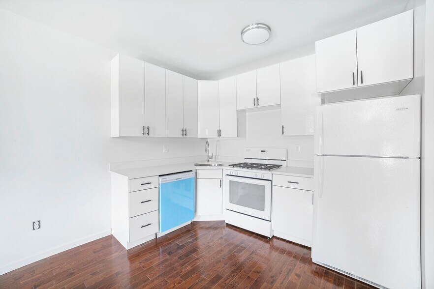 More Photos Of 1604 Van Buren St, Bronx Multifamily For Sale