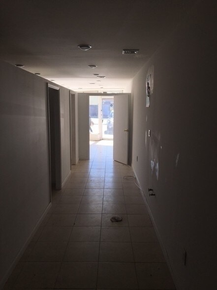 More Photos Of 136-148 Main St, East Rockaway Freestanding For Lease