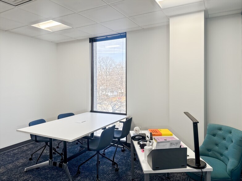 More Photos Of 3901 W 86th St, Indianapolis Coworking Space