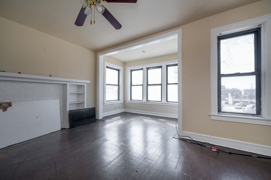 More Photos Of 7763 S South Shore Dr, Chicago Apartments For Sale
