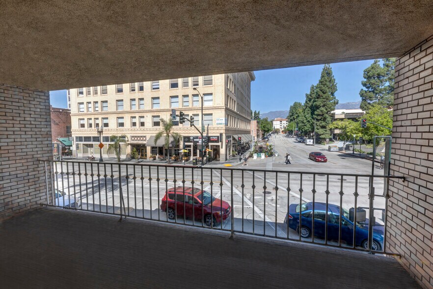 More Photos Of 130 E Colorado Blvd, Pasadena Storefront Retail Office For Sale