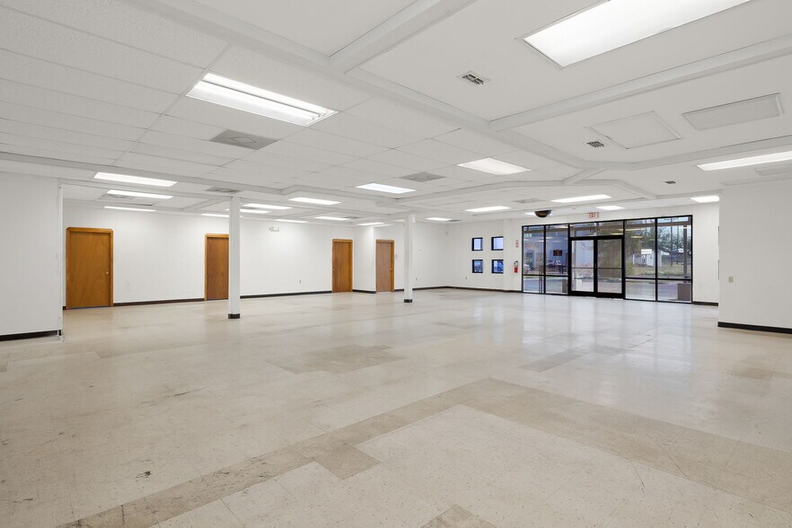 More Photos Of 421 Conquest, Edinburg Freestanding For Lease