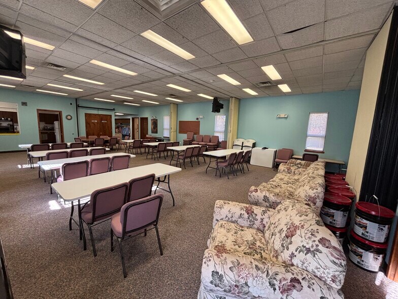 More Photos Of 46001 Warren Rd, Canton Religious Facility For Lease