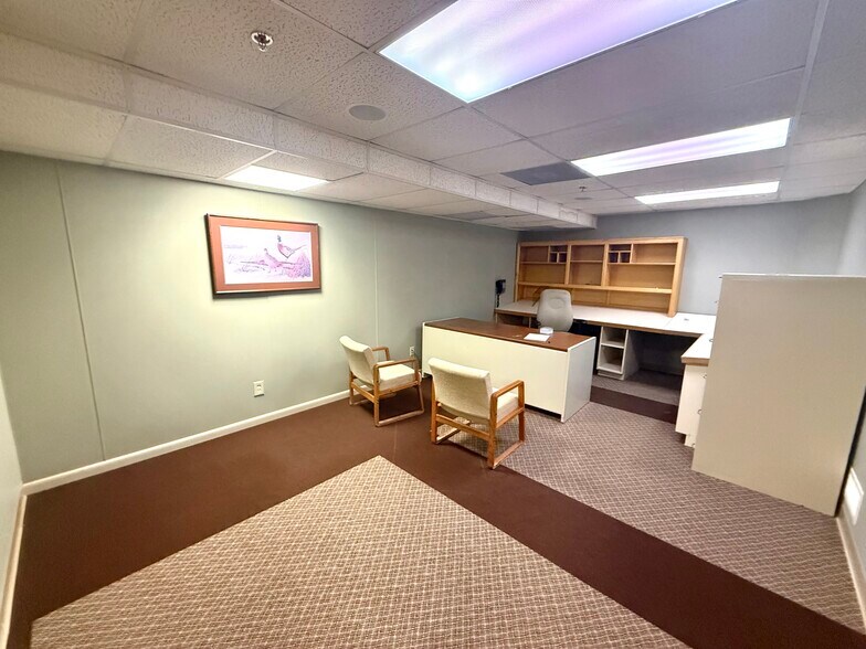 More Photos Of 200 E Lafayette St, Bloomington Service For Sale