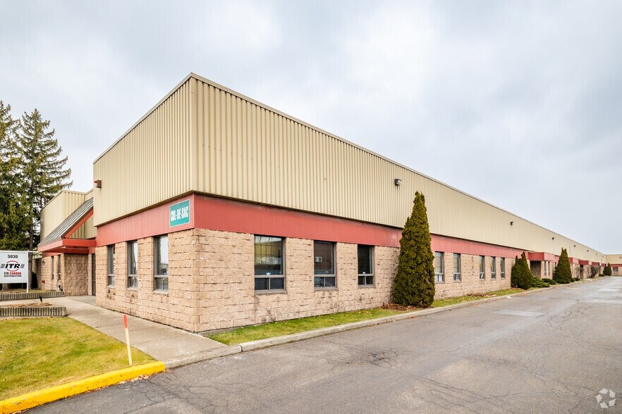 More Photos Of 5030-5050 Rue François-Cusson, Montréal Distribution For Lease