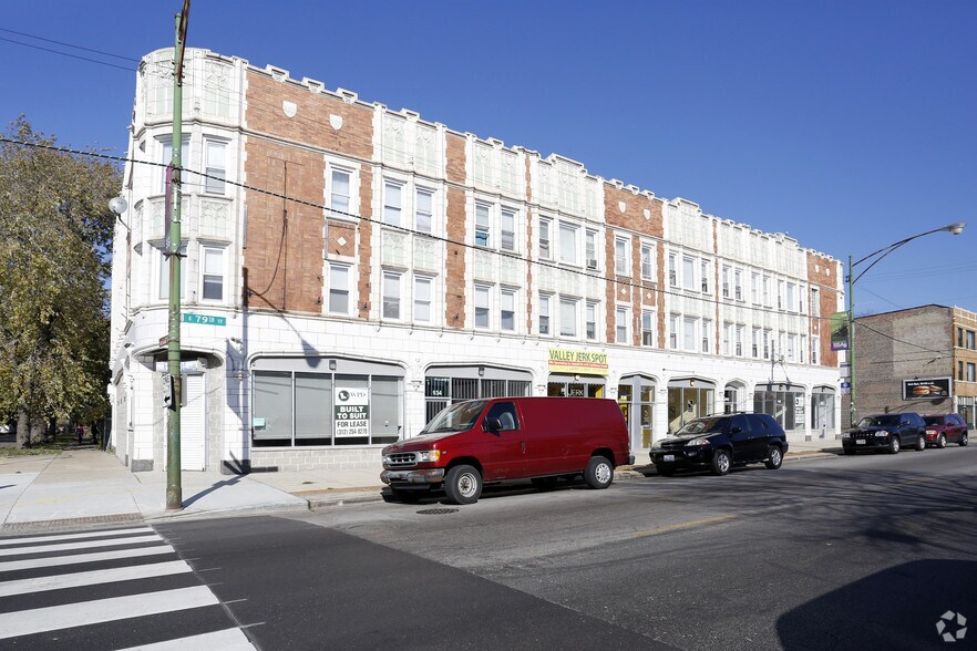 Primary Photo Of 932-944 E 79th St, Chicago Apartments For Sale