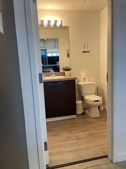 More Photos Of 12110 40th St SE, Calgary Warehouse For Sale