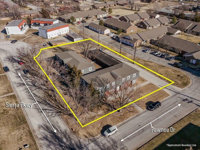 Primary Photo Of 3102 Sierra Pky, Hutchinson Apartments For Sale