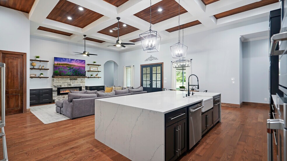 More Photos Of 10511 W Hidden Lake Ln, Richmond Specialty For Sale