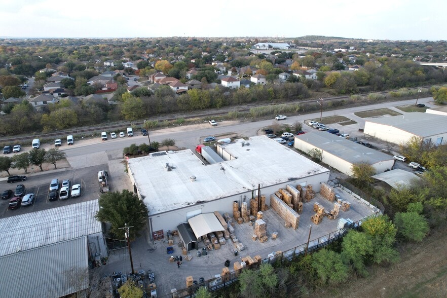 More Photos Of 13726-13730 Lookout Rd, San Antonio Light Distribution For Sale