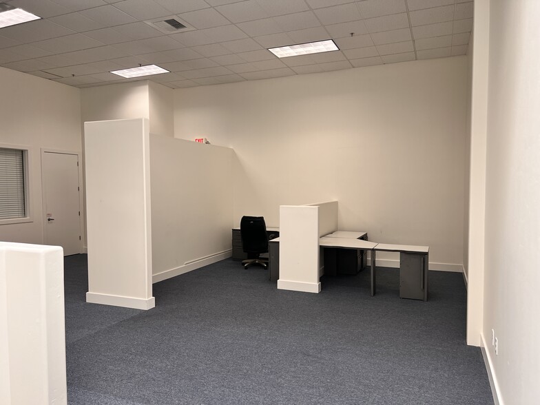 More Photos Of 2601 Skyway Dr, Santa Maria Office For Lease