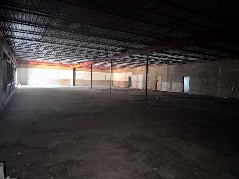 More Photos Of 612 Michael Dr, Everman Freestanding For Lease