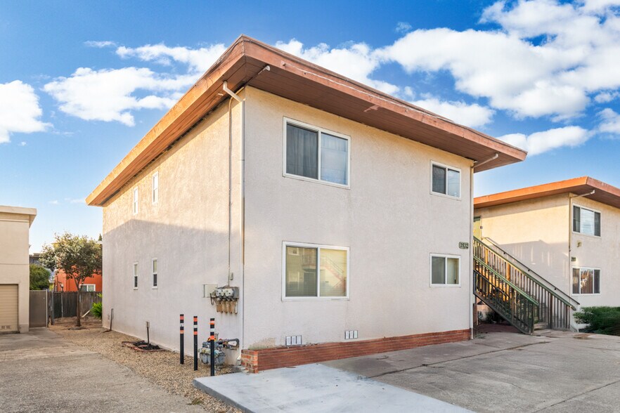 More Photos Of 2920-2922 Stanton St, Berkeley Apartments For Sale