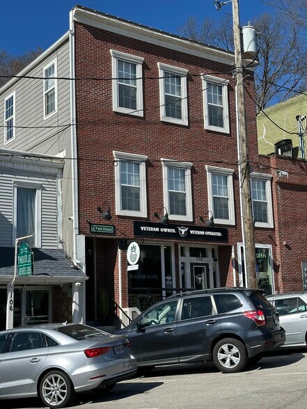 More Photos Of 110 Main St, Parkville Freestanding For Lease