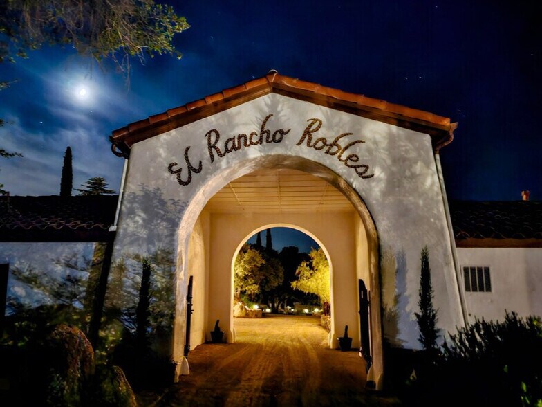 Primary Photo Of 1170 Rancho Robles Rd, Oracle Hotel For Sale