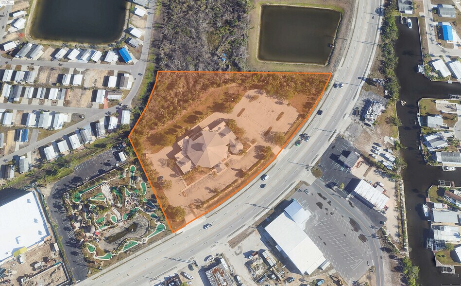More Photos Of 17650 San Carlos Blvd, Fort Myers Supermarket For Lease