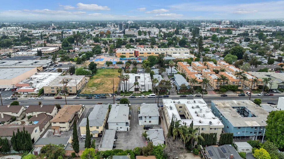 More Photos Of 6860-6870 Hazeltine Ave, Van Nuys Apartments For Sale