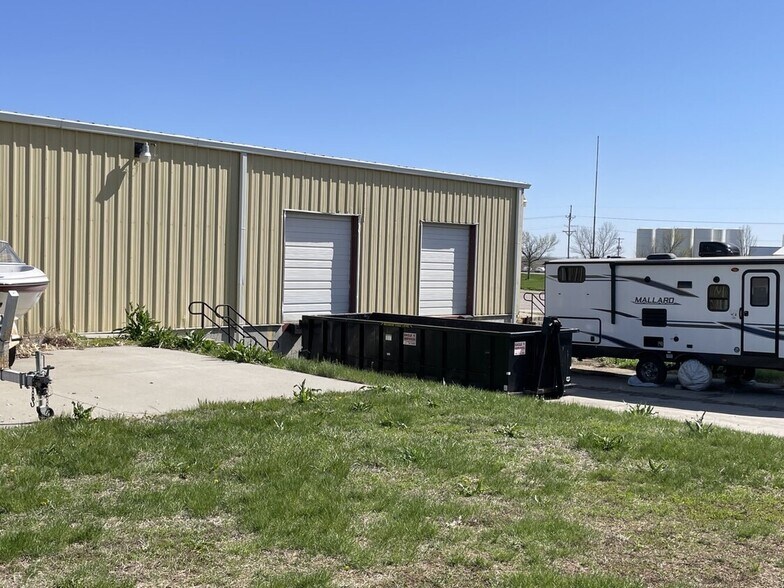 More Photos Of 650 Highway 75, Tekamah Warehouse For Lease