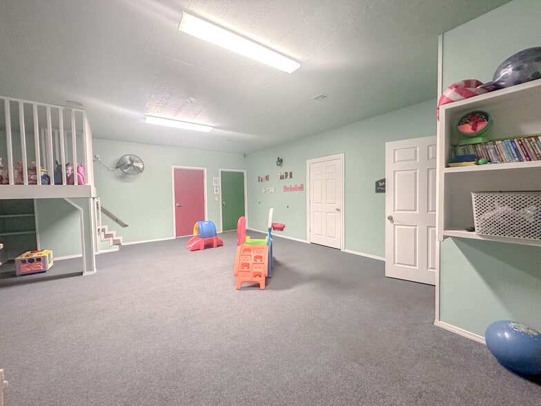 More Photos Of 710 W Broadway St, Collinsville Daycare Center For Sale