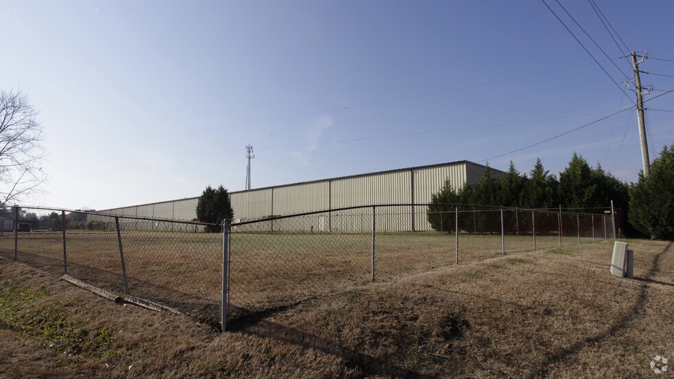 More Photos Of 419 York Southern Rd, Fort Mill Warehouse For Lease