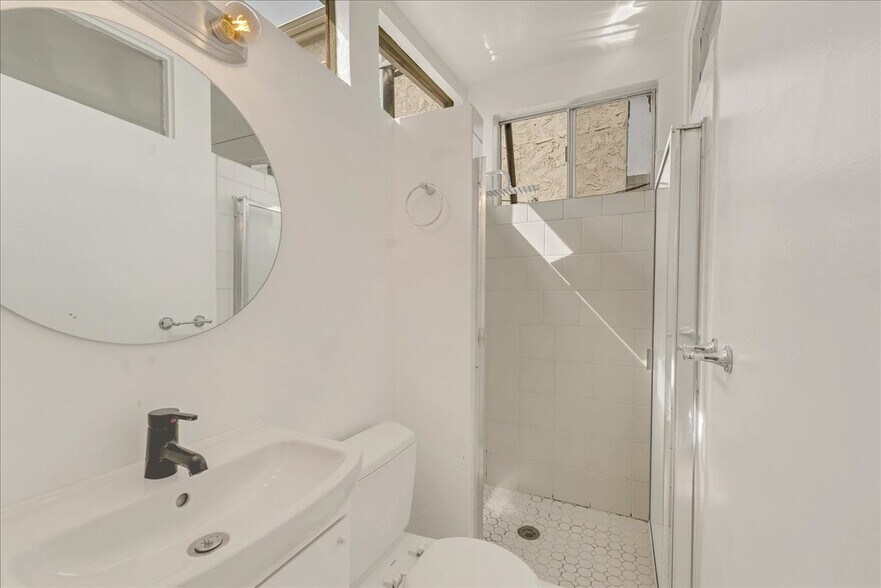More Photos Of 1222 Corona St, Hermosa Beach Apartments For Sale