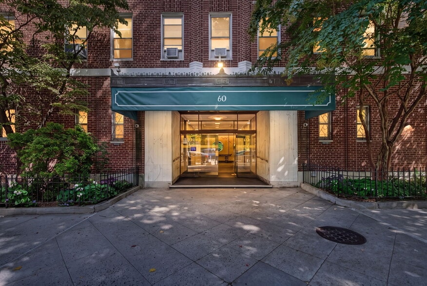 More Photos Of 60 Plaza St E, Brooklyn Apartments For Sale