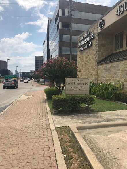 More Photos Of 4303 N Central Expy, Dallas Office For Lease