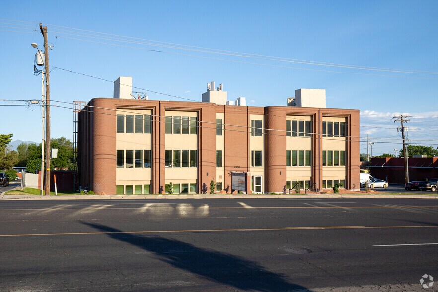 More Photos Of 7050 S Highland Dr, Cottonwood Heights Medical For Lease