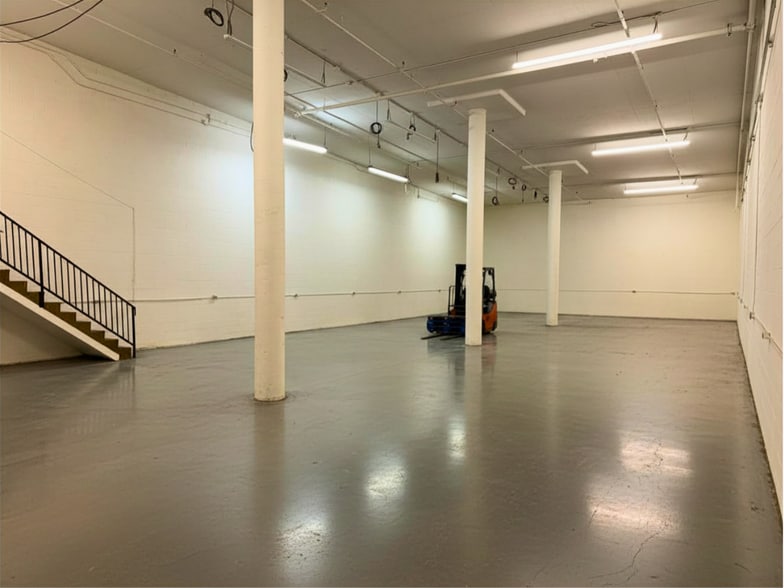 More Photos Of 3408 Fowler St, Los Angeles Warehouse For Sale