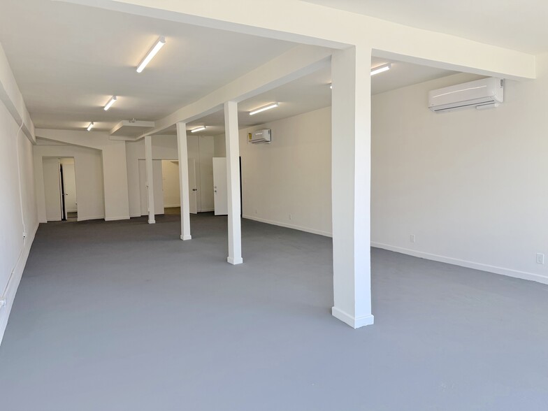 More Photos Of 544-548 N Western Ave, Los Angeles Storefront For Lease