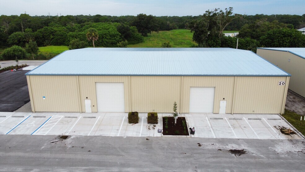 More Photos Of 5265 45th St, Vero Beach Unknown For Lease