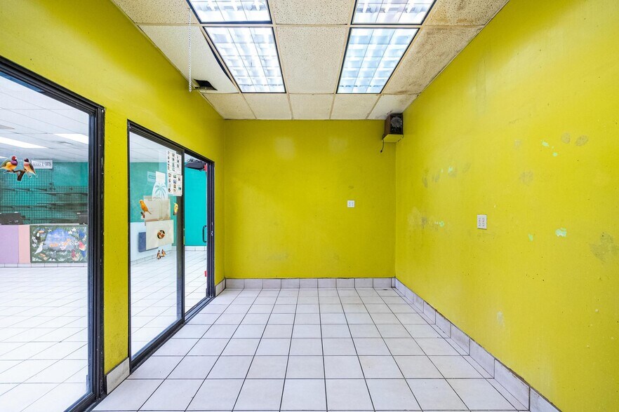 More Photos Of 7201 Bird Rd, Miami Storefront For Sale