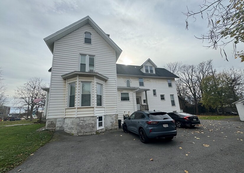 More Photos Of 115 North St, Auburn Apartments For Sale