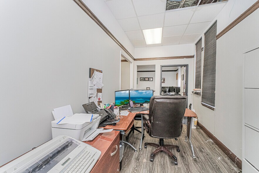 More Photos Of 1751 Bath Ave, Brooklyn General Retail For Lease