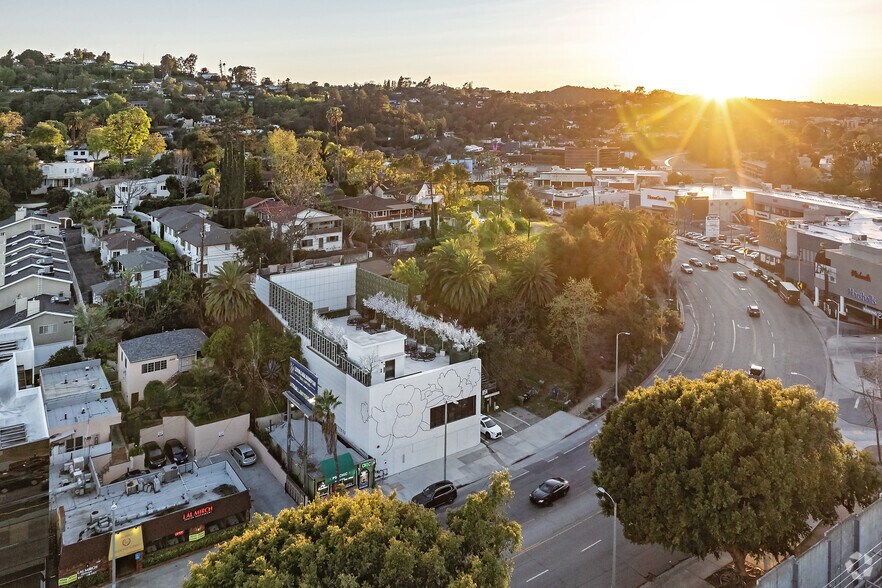 More Photos Of 11150 Ventura Blvd, Studio City Restaurant For Sale