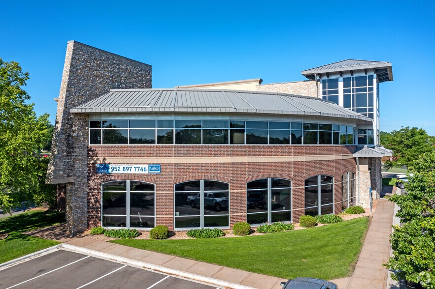 More Photos Of 500 Marschall Rd S, Shakopee Office For Lease